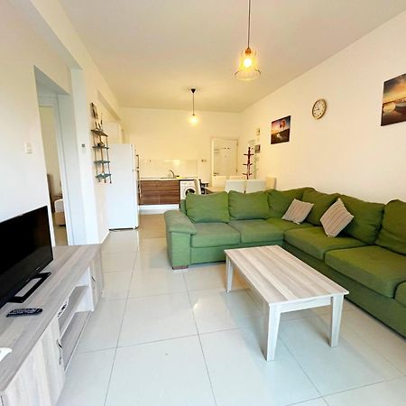 Quitet Two Bedroom Apartment With Private Garden Lukomorye D2 Karavas  Eksteriør bilde