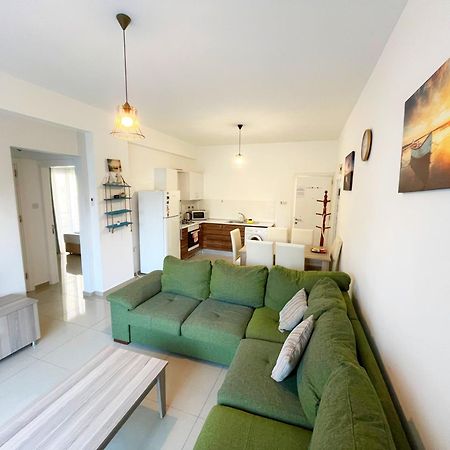 Quitet Two Bedroom Apartment With Private Garden Lukomorye D2 Karavas  Eksteriør bilde