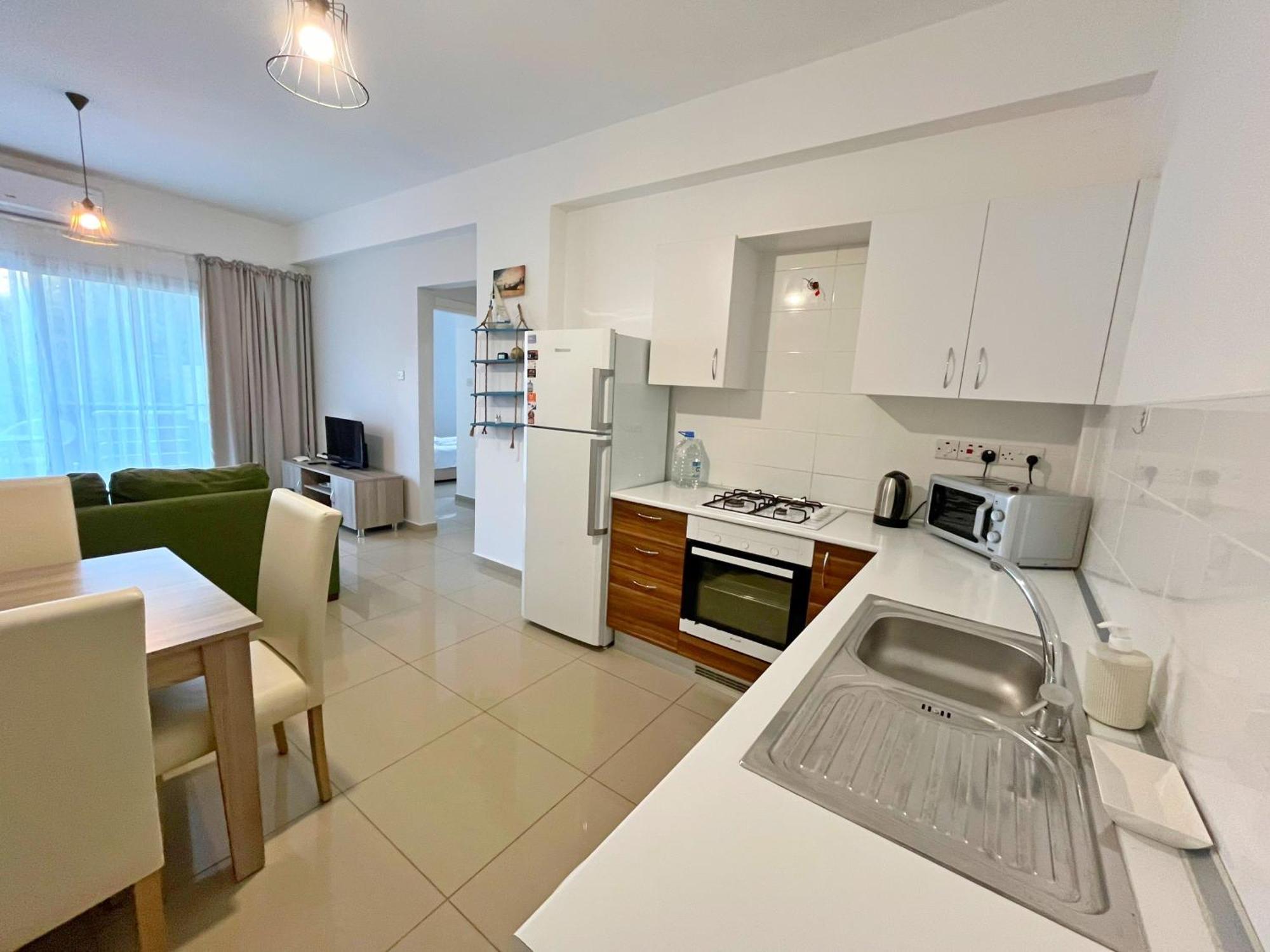 Quitet Two Bedroom Apartment With Private Garden Lukomorye D2 Karavas  Eksteriør bilde