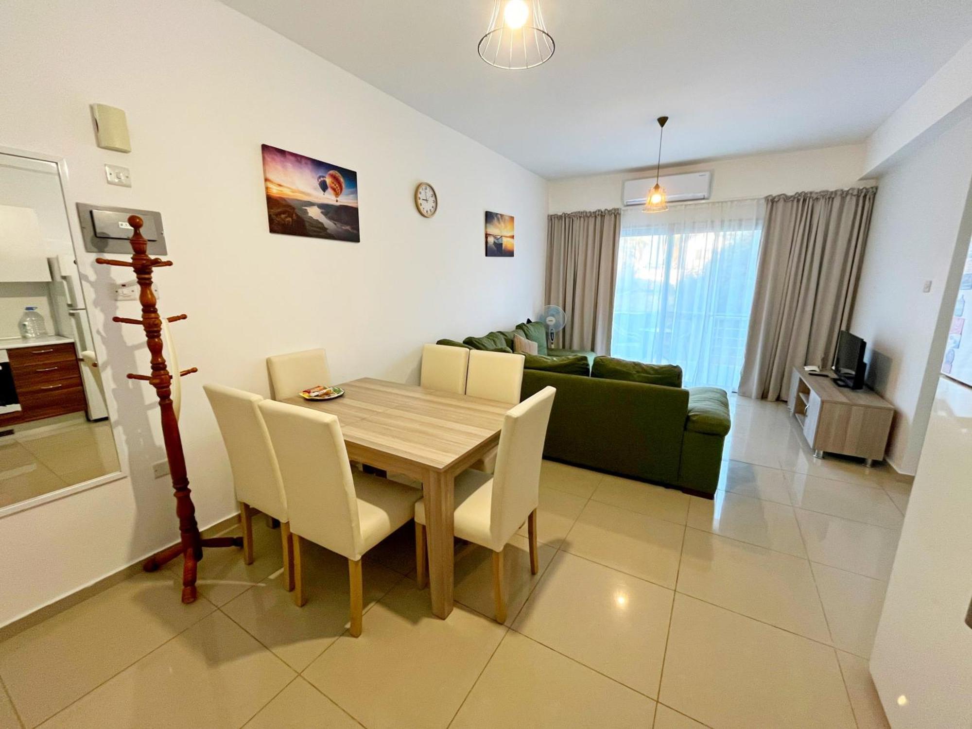 Quitet Two Bedroom Apartment With Private Garden Lukomorye D2 Karavas  Eksteriør bilde
