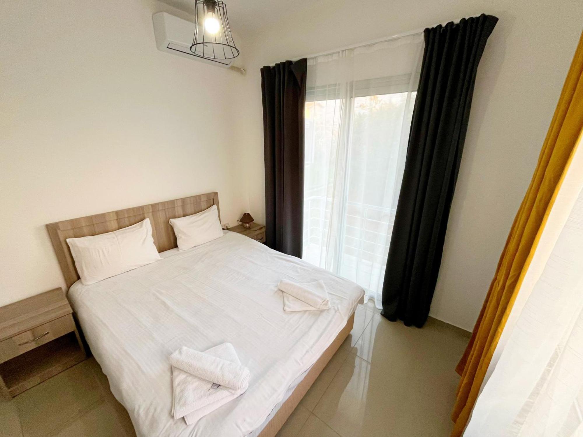 Quitet Two Bedroom Apartment With Private Garden Lukomorye D2 Karavas  Eksteriør bilde